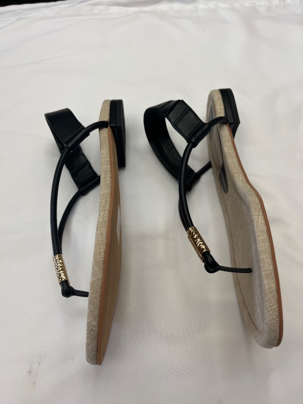 NIB Blk. Bacey Dolce Vita Sandals.  Style is Stella.  Size 8.5.  Beautiful On. - Picture 10 of 12